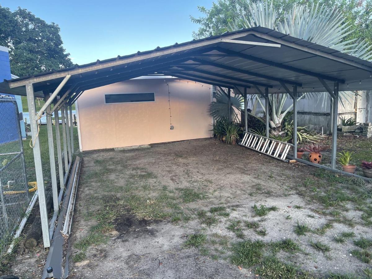 Rim Canal Cottage 'Yellow House' With Canal Views & Boat Dock Cottage Okeechobee Exteriér fotografie